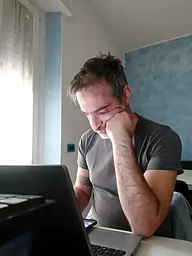 Snapshot of Marcolino183 chatting on March 21, 2:40 pm Marcolino183 online show from March 21, 2:40 pm