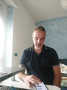 Snapshot of Marcolino183 chatting on November 18, 8:41 am Marcolino183 online show from November 18, 8:41 am