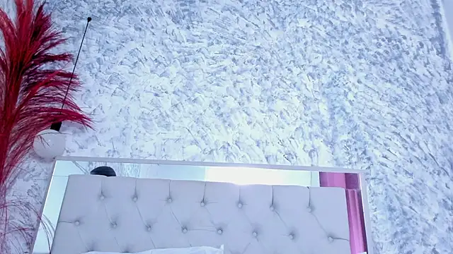 Mia Malkovaa  online show from February 20, 2:39 pm