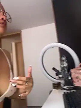 Snapshot of baby_lizy chatting on September 27, 5:29 pm baby lizy online show from September 27, 5:29 pm