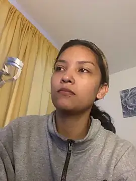 Snapshot of baby_lizy chatting on October 18, 10:43 pm baby lizy online show from October 18, 10:43 pm