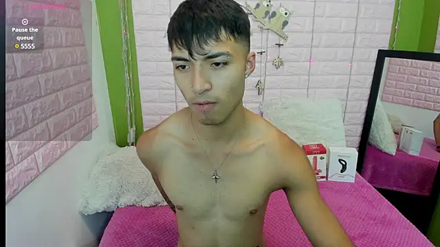 dylan fun18 online show from December 7, 6:04 pm