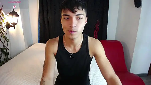 dylan fun18 online show from December 11, 3:05 pm