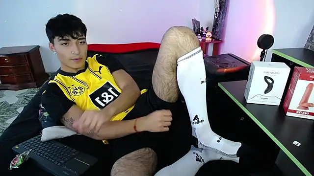 dylan fun18 online show from February 22, 10:42 pm