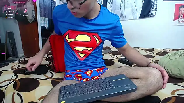 dylan fun18 online show from July 23, 8:40 pm