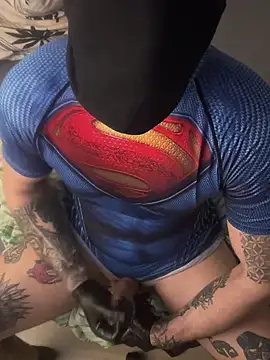 Snapshot of LuggiJack chatting on December 23, 1:08 am LuggiJack online show from December 23, 1:08 am