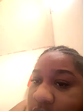 Snapshot of vic_pretynhaa chatting on March 18, 4:32 pm vic pretynhaa online show from March 18, 4:32 pm