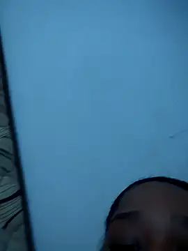 Snapshot of vic_pretynhaa chatting on May 2, 11:48 am vic pretynhaa online show from May 2, 11:48 am