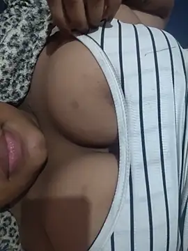 Snapshot of vic_pretynhaa chatting on June 12, 2:16 pm vic pretynhaa online show from June 12, 2:16 pm