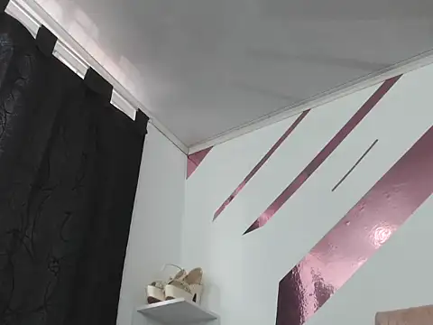 Snapshot of Kitten_Hot_ chatting on January 8, 1:41 pm Kitten Hot online show from January 8, 1:41 pm