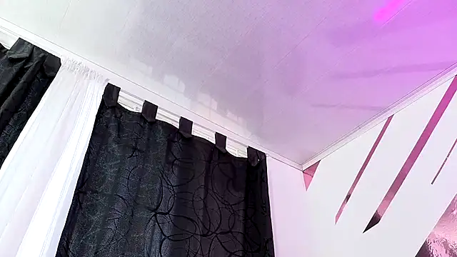 Snapshot of Kitten_Hot_ chatting on October 30, 11:11 am Kitten Hot online show from October 30, 11:11 am