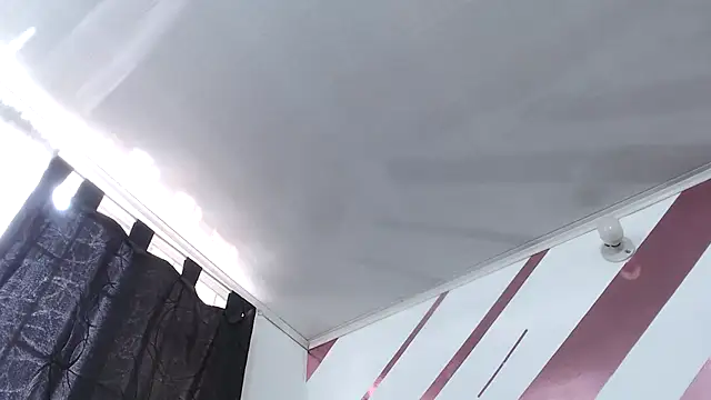 Snapshot of Kitten_Hot_ chatting on November 15, 2:35 pm Kitten Hot online show from November 15, 2:35 pm