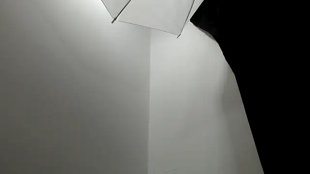 Kitten Hot  online show from December 20, 8:21 am