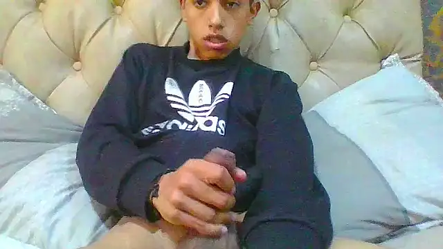 danuel23 online show from December 18, 8:04 pm