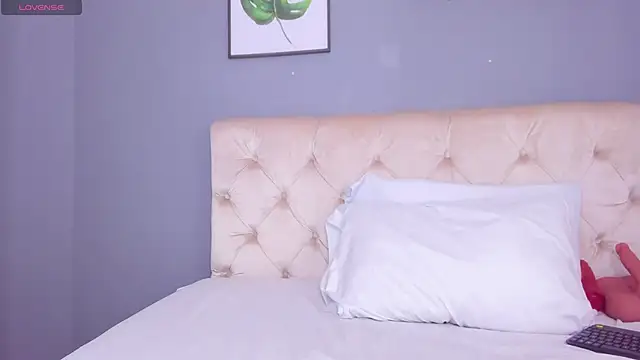 Snapshot of Soe_Lara chatting on October 1, 11:27 am Soe Lara online show from October 1, 11:27 am