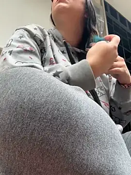 Snapshot of Soe_Lara chatting on December 18, 12:55 pm Soe Lara online show from December 18, 12:55 pm