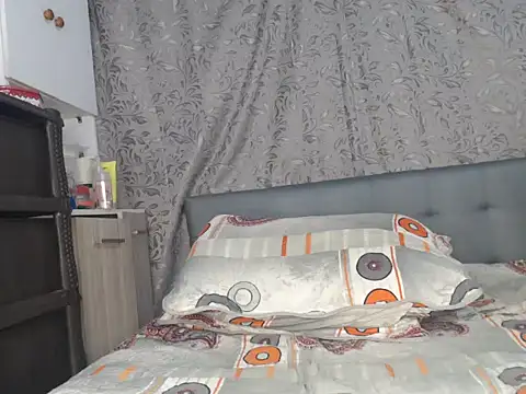 Snapshot of Soe_Lara chatting on April 18, 2:43 pm Soe Lara online show from April 18, 2:43 pm