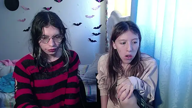 Snapshot of BRIAR_AND_BLAIR chatting on September 20, 3:57 pm BRIAR AND BLAIR online show from September 20, 3:57 pm