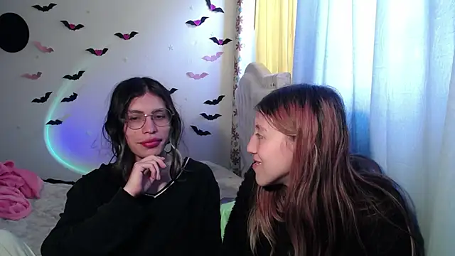 Snapshot of BRIAR_AND_BLAIR chatting on October 7, 3:09 pm BRIAR AND BLAIR online show from October 7, 3:09 pm