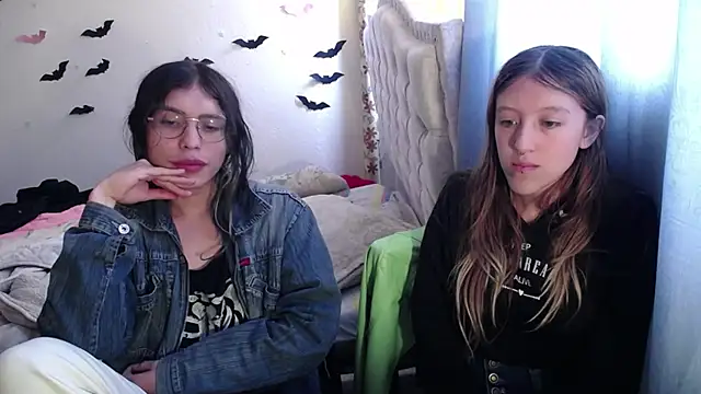 Snapshot of BRIAR_AND_BLAIR chatting on October 10, 4:28 pm BRIAR AND BLAIR online show from October 10, 4:28 pm