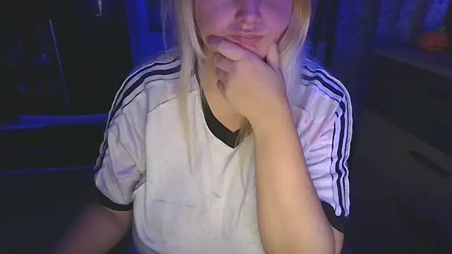 Meliss Official9 online show from October 28, 8:55 pm