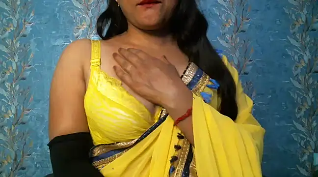 Snapshot of Rumjhum_ chatting on December 5, 11:07 pm Rumjhum online show from December 5, 11:07 pm