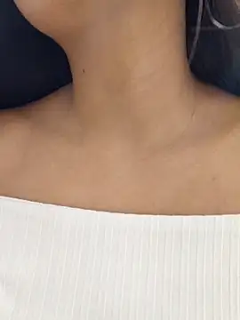 Catalehia Milk online show from November 26, 7:15 pm