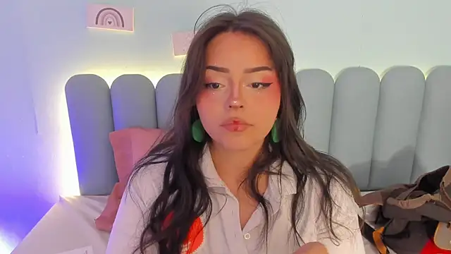 Snapshot of curvy_rousi chatting on October 9, 11:41 am curvy rousi online show from October 9, 11:41 am