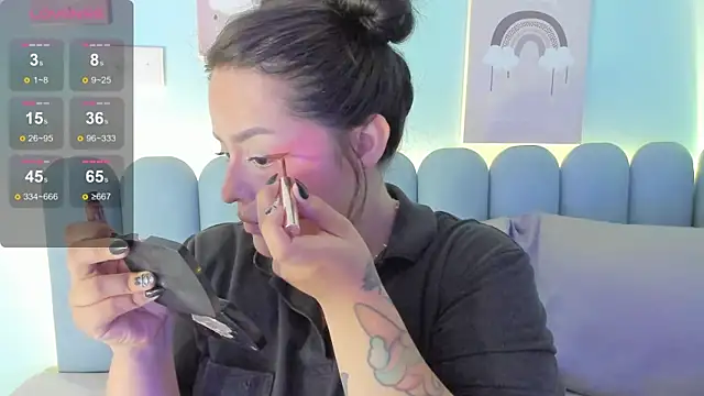 Snapshot of curvy_rousi chatting on October 28, 11:36 am curvy rousi online show from October 28, 11:36 am