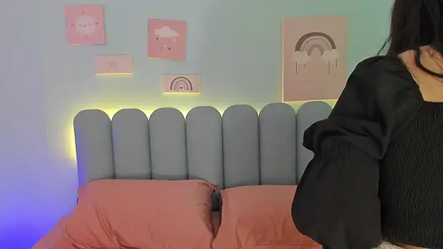 Snapshot of curvy_rousi chatting on November 6, 11:44 am curvy rousi online show from November 6, 11:44 am