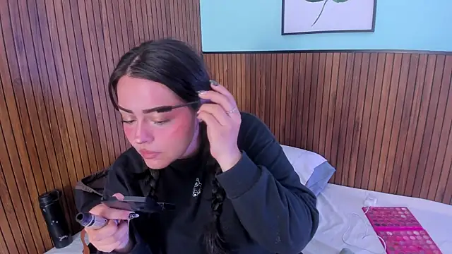 Snapshot of curvy_rousi chatting on November 15, 11:40 am curvy rousi online show from November 15, 11:40 am