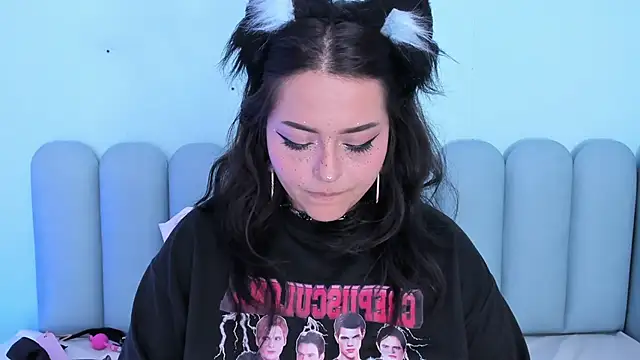 Snapshot of curvy_rousi chatting on November 30, 11:42 pm curvy rousi online show from November 30, 11:42 pm