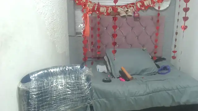 vainillaplaypussy online show from February 19, 12:11 pm
