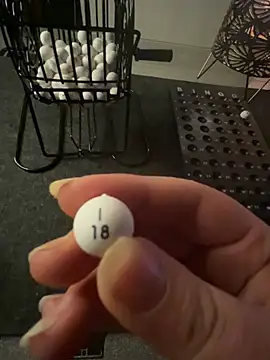 herz steht kopf90 online show from March 8, 11:49 pm