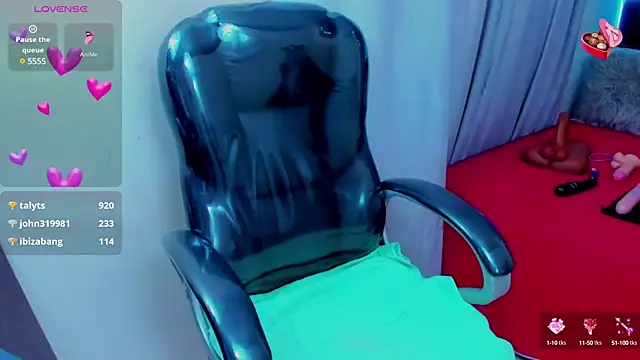 Hot beauty   online show from February 14, 12:25 pm