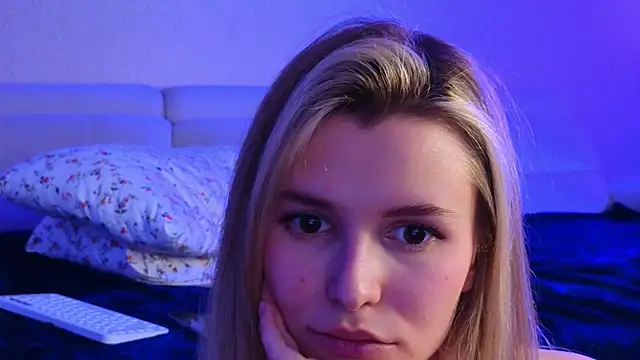 elsa limerence online show from January 7, 1:57 pm