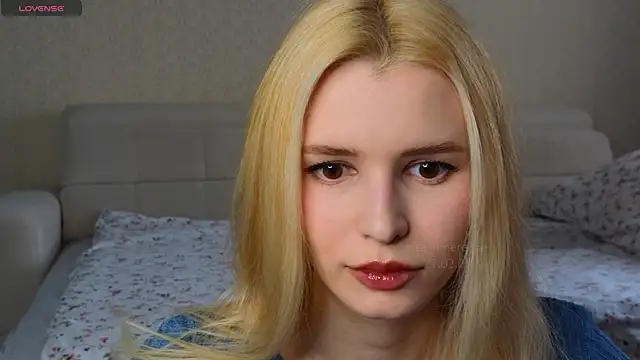 elsa limerence online show from February 27, 8:50 am