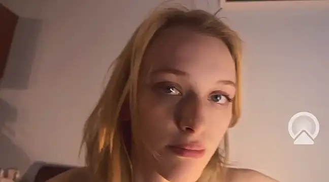 Evvie Summn1 online show from December 10, 2:05 am