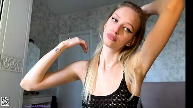 Evvie Summn1 online show from October 10, 9:19 am