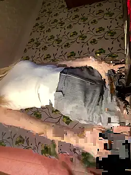 Snapshot of Evvie_Summn1 chatting on April 4, 12:13 pm Evvie Summn1 online show from April 4, 12:13 pm