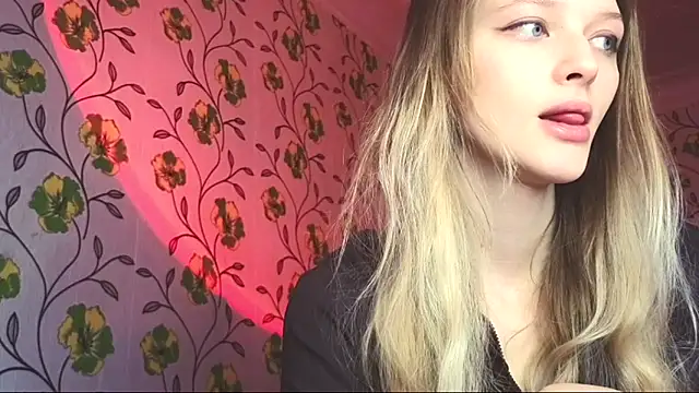 Evvie Summn1 online show from June 13, 5:38 am