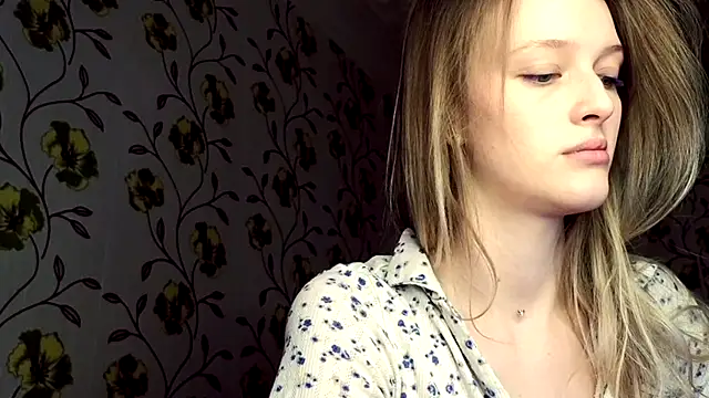 Evvie Summn1 online show from June 28, 2:01 pm