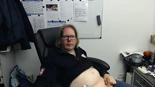 VSteph online show from December 5, 6:48 pm