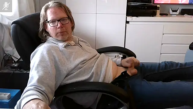 VSteph online show from June 12, 4:17 pm