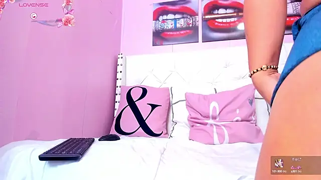 Snapshot of alice__tylor chatting on March 14, 2:52 pm alice tylor online show from March 14, 2:52 pm