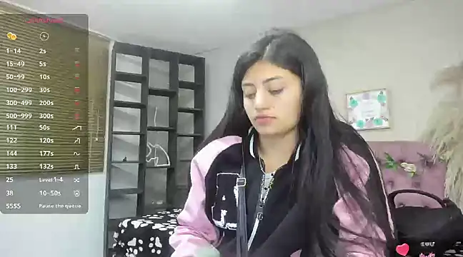 Lia Keen online show from December 3, 8:06 pm