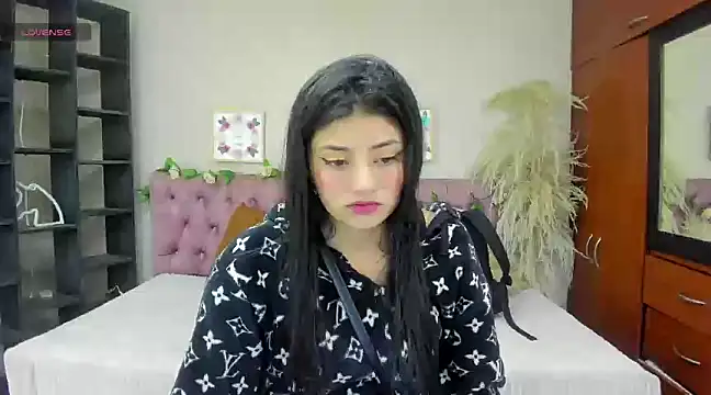 Lia Keen online show from December 28, 8:04 pm