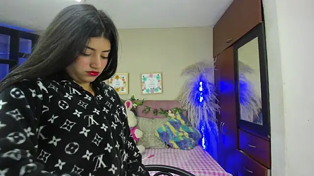 Lia Keen online show from February 14, 7:54 pm