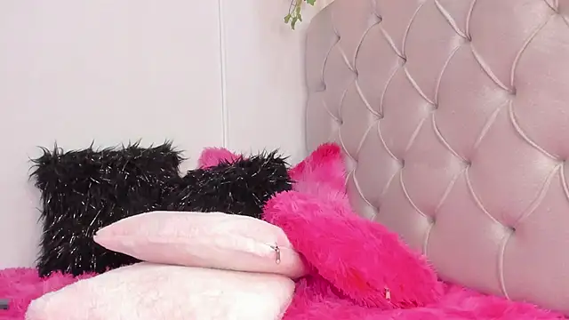 lilibluex online show from March 14, 3:37 am