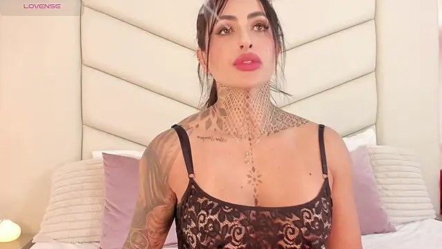 ValkyBes online show from January 19, 11:53 pm